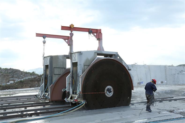 stone mining machine