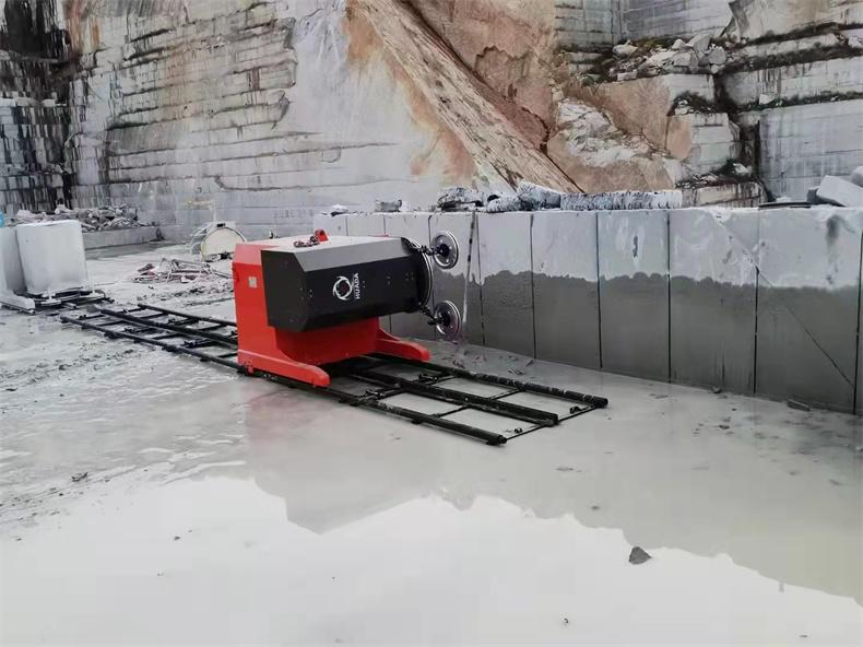 The advantages of quarry wire saw machine compared to manual rock drilling