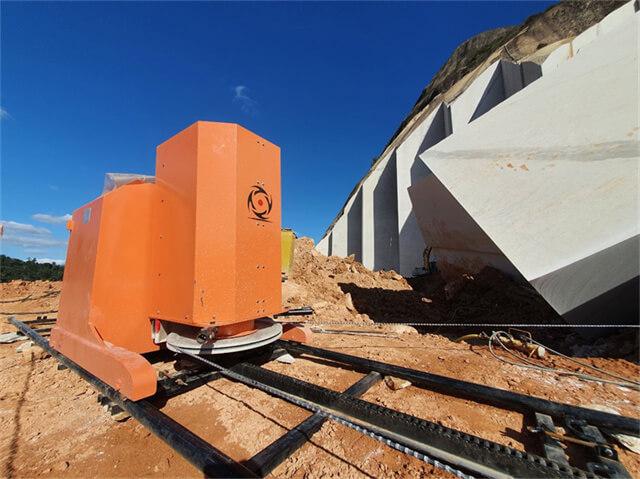 What are the implications of using a wire saw machine for marble on production efficiency