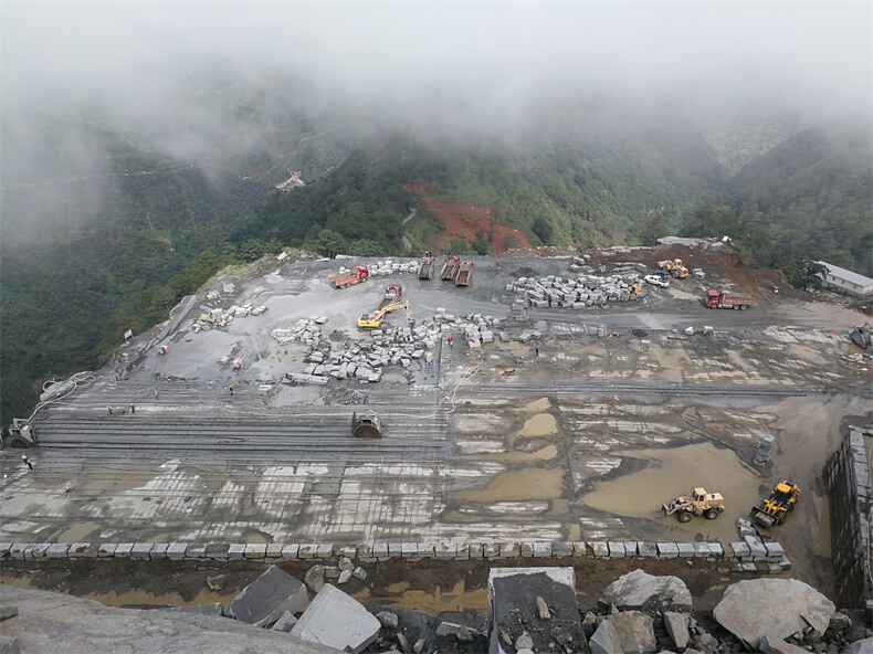 facing stone mining
