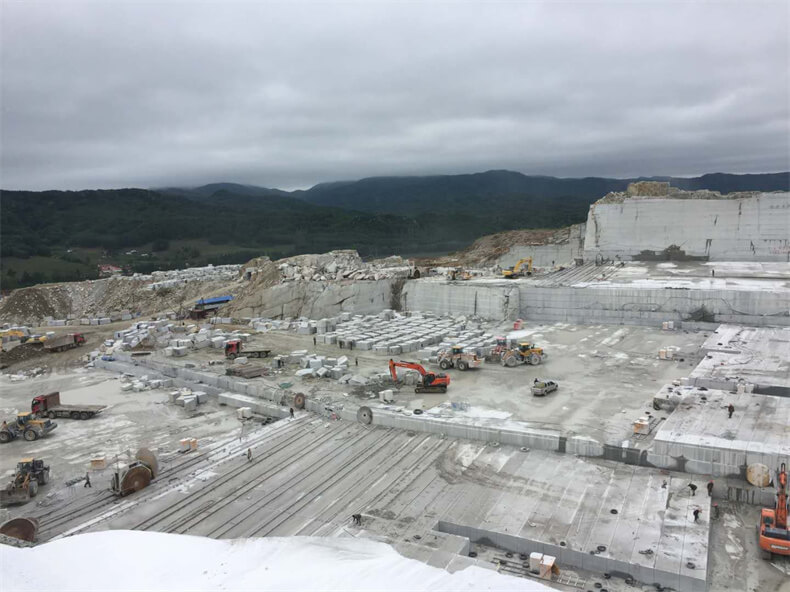 Aerial photography takes you to the granite quarrying machine video